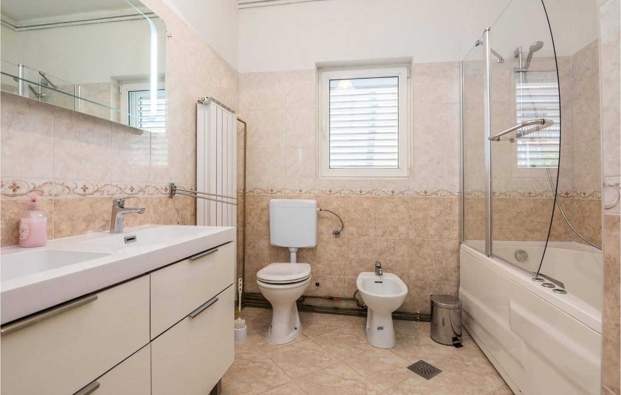 8 Bedroom Gorgeous Home In Kožino Εξωτερικό φωτογραφία